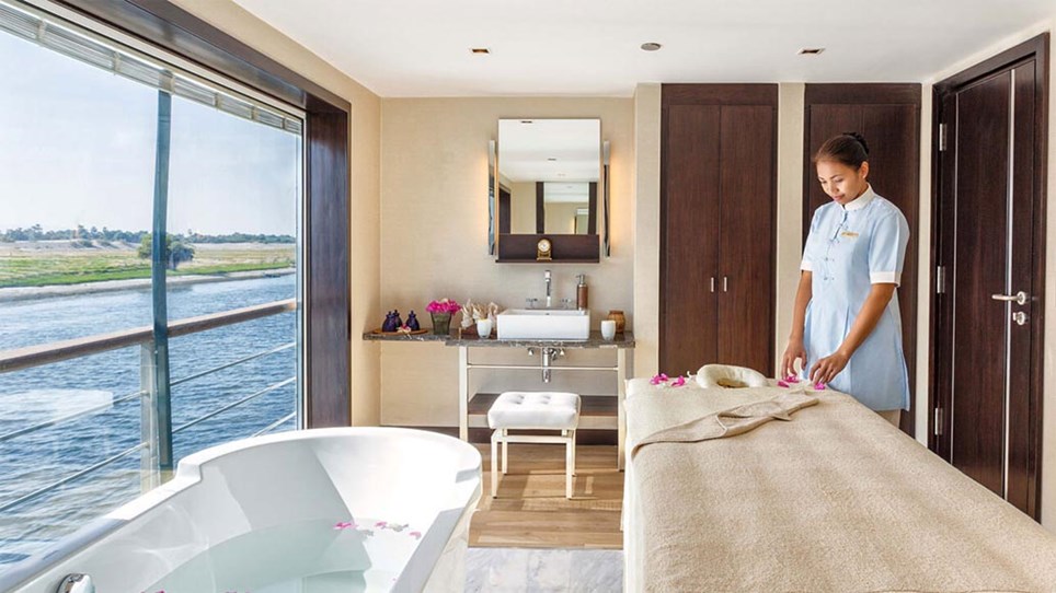 The Oberoi Philae offers a magnificent on-board spa with exclusive Oberoi treatments, a fully equipped, 24-hour gymnasium and a beauty salon.